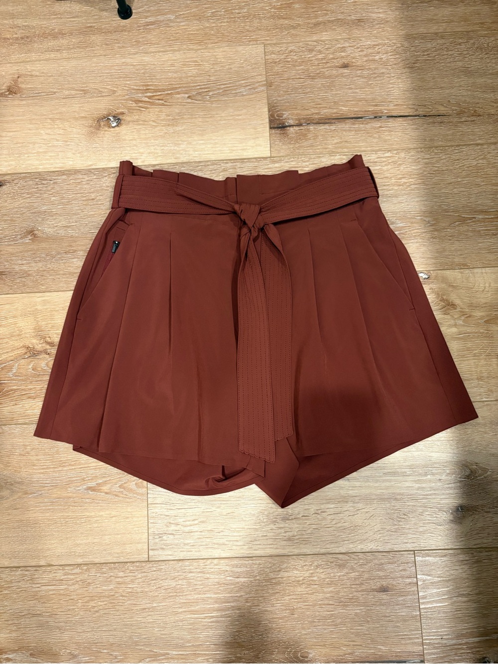 Athleta High-Rise Rust Paperbag Waist Shorts with Tie-Size 10